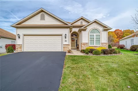 725 Roosevelt Blvd, Freedom, PA 15042