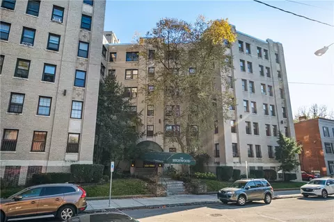 372 S Highland Ave #206, Pittsburgh, PA 15206