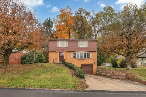 5032 Bahama Dr, Pittsburgh, PA 15239