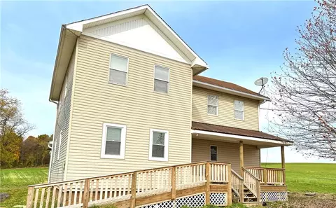 547 N Washington Rd, West Sunbury, PA 16061