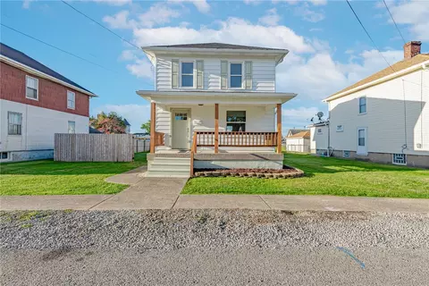 2121 Dailey Ave, Latrobe, PA 15650