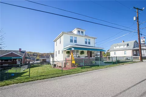 33 Fairgarden St, Republic, PA 15475
