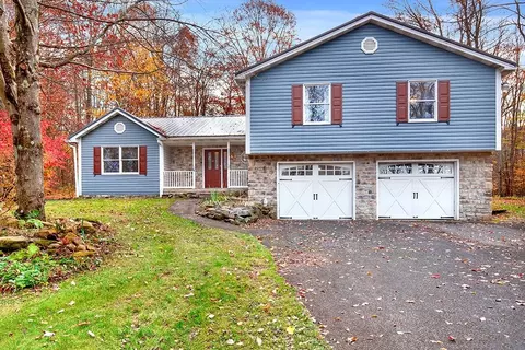 201 Old Trolley Car Rd, Ebensburg, PA 15931