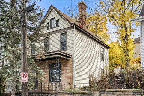 1908 Berdella St, Pittsburgh, PA 15220
