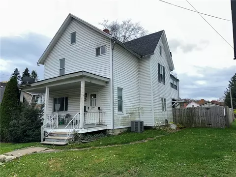 138 Main St, Bruin, PA 16022