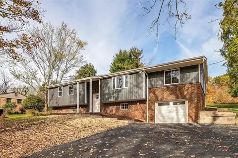 320 Vaneal Rd, Washington, PA 15301
