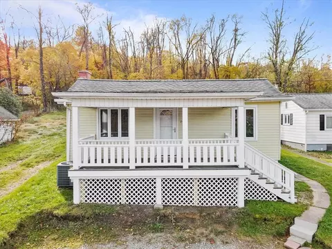 2032 Main St, Claridge, PA 15623