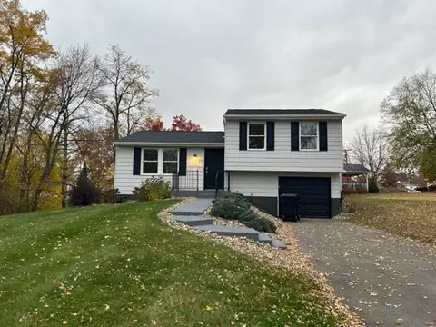177 Princeton Dr, Aliquippa, PA 15001