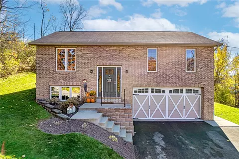7011 Carterway Ln, Penn, PA 15675
