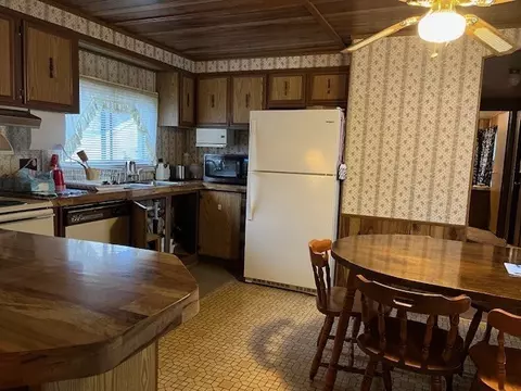 213 Murray Ln, Export, PA 15632 photo 5