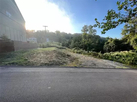 475 Wyola St, Pittsburgh, PA 15211
