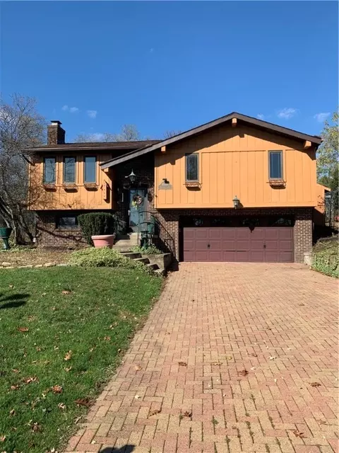 1600 Princess Ln, Pittsburgh, PA 15236