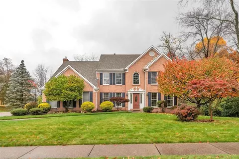 1661 Oakleaf Ln, Pittsburgh, PA 15237