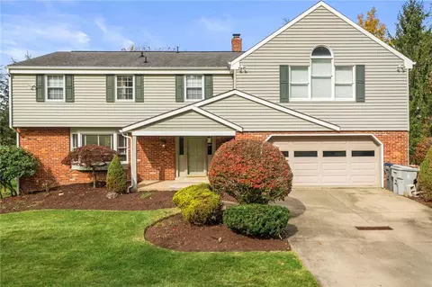 108 Lightholder Dr, Mcmurray, PA 15317