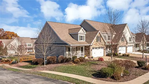 1004 Torrey Pine Dr, Mars, PA 16046