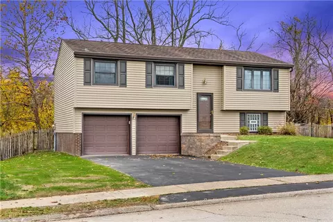 10196 Lavonne Dr, North Huntingdon, PA 15642
