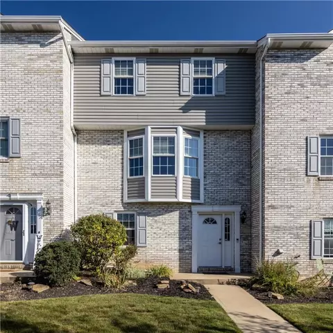 429 Linda Ln, Houston, PA 15342