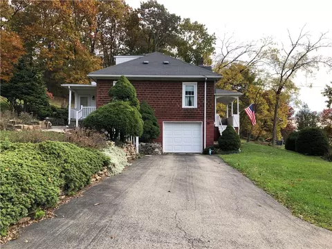 204 Upper Ln, Greensburg, PA 15601
