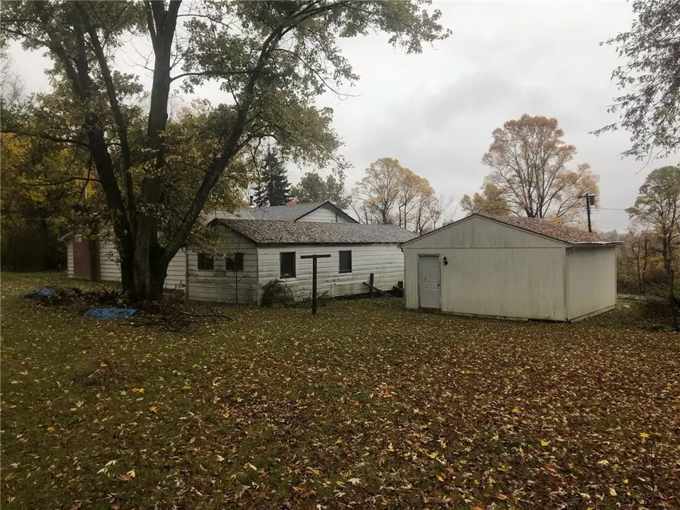  38 Maple Dr, Clinton, PA 15026 photo 5