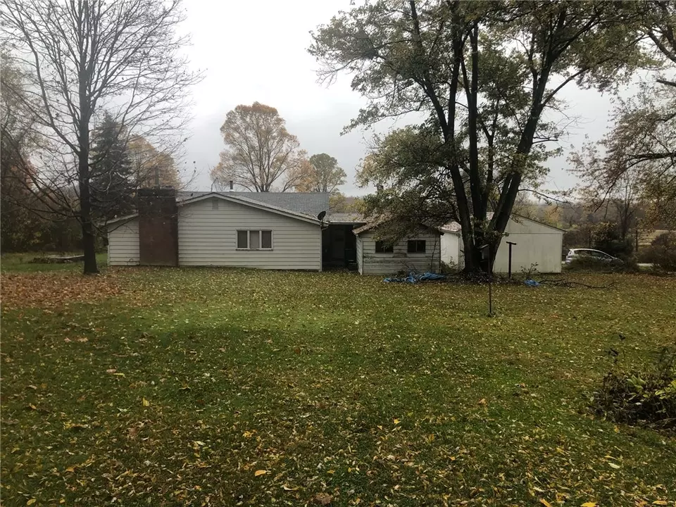  38 Maple Dr, Clinton, PA 15026 photo 4