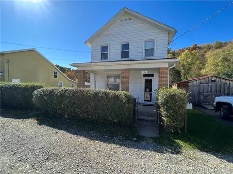 516 1st Ave, Sutersville, PA 15083