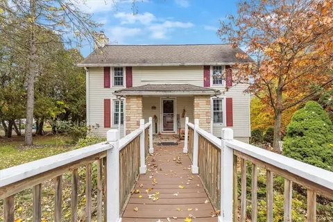 318 Meadow Ave, Pittsburgh, PA 15235