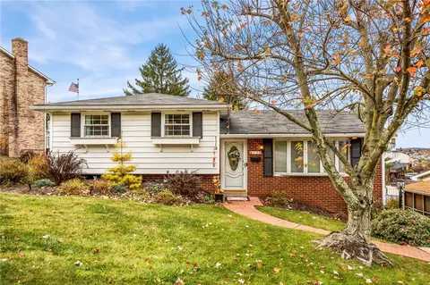 124 Greenwood Dr, Canonsburg, PA 15317