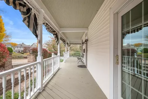807 Ferree St, Coraopolis, PA 15108 photo 6