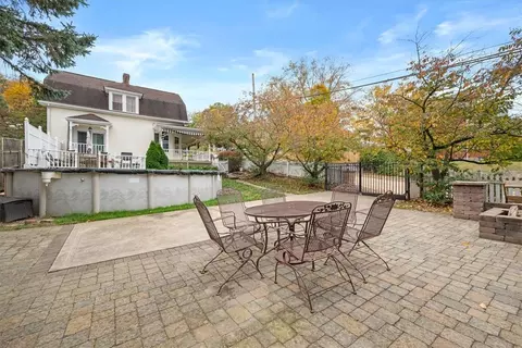 807 Ferree St, Coraopolis, PA 15108 photo 38
