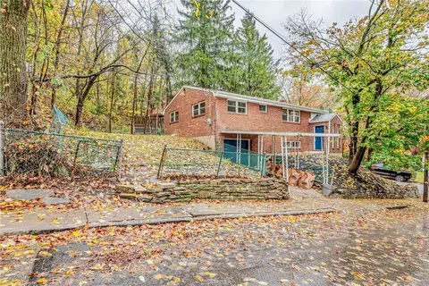 1302 Clark St, Pittsburgh, PA 15221