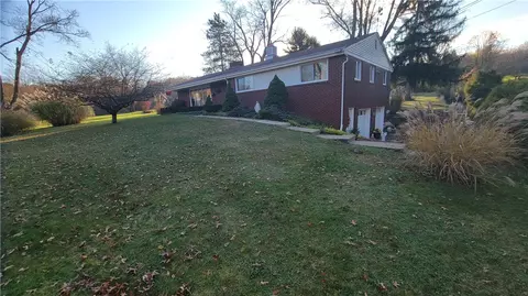 6044 Meadow Ln, Bakerstown, PA 15007