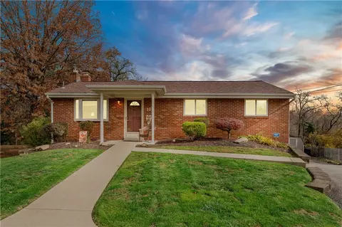107 Royal Dr, West Mifflin, PA 15122