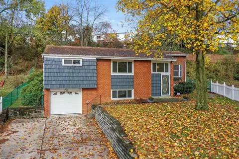 139 Holstein Dr, Oakdale, PA 15071