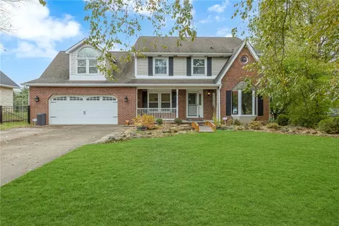 121 Turkmar Dr, Aliquippa, PA 15001