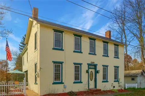 506 Main St, Harmony, PA 16037