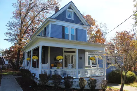 20 Redstone Ln, Washington, PA 15301