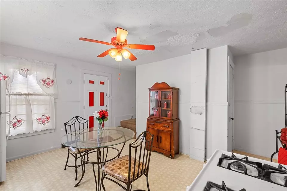  301 Wykes St, Aliquippa, PA 15001 photo 8