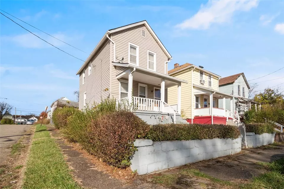  301 Wykes St, Aliquippa, PA 15001 photo 22