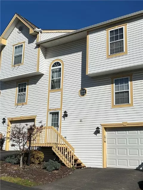 312 Wildflower Ct, Pittsburgh, PA 15202