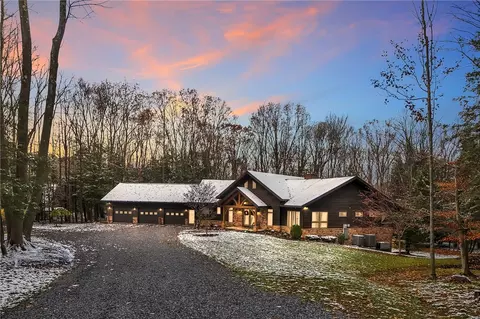 129 W Airpark Rd, Central City, PA 15926