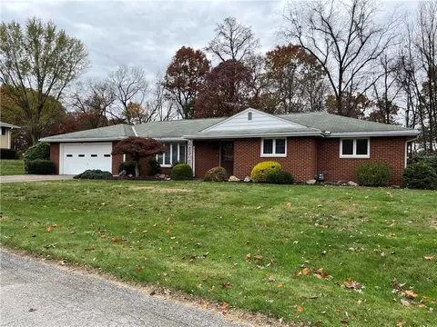 156 White Oak Dr, New Kensington, PA 15068