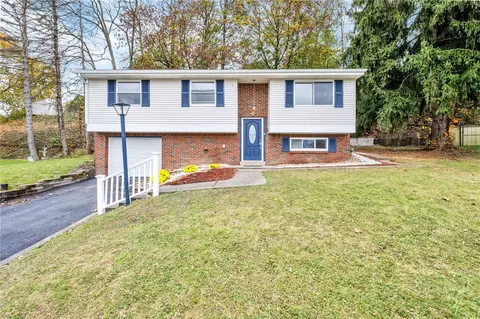 525 Deborah Jane Dr, Pittsburgh, PA 15239