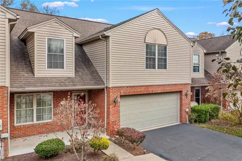 6 Dogwood Dr, Washington, PA 15301