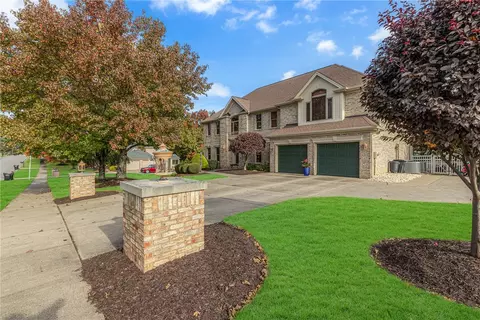 2011 Broad Hill Farms Rd, Moon Township, PA 15108