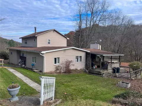 140 Fox Rd, Apollo, PA 15613