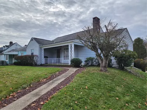 2651 River Rd, Vandergrift, PA 15690 photo 2