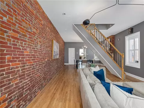 246 37th St, Pittsburgh, PA 15201