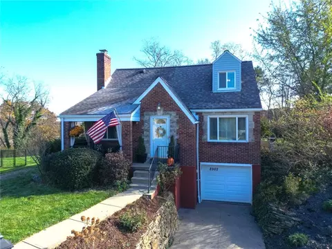 8982 Eastview Dr, Allison Park, PA 15101