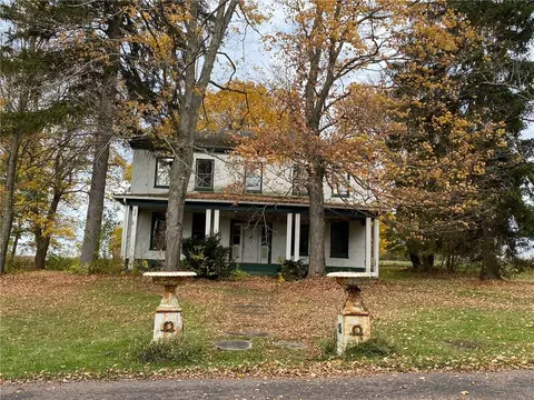 6773 National Pike, Addison, PA 15411