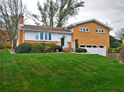 103 Manchester Dr, Irwin, PA 15642